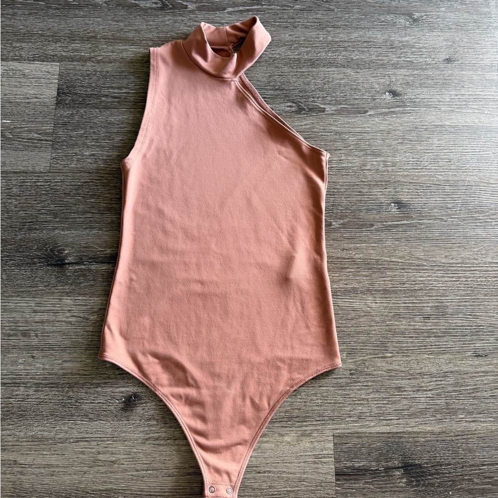 Abercrombie & Fitch woman’s Bodysuit in Soft Peach